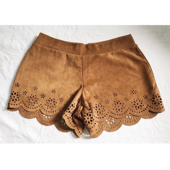 Tillys/Full Tilt Scallop Suede Shorts NWT - Picture 4 of 6